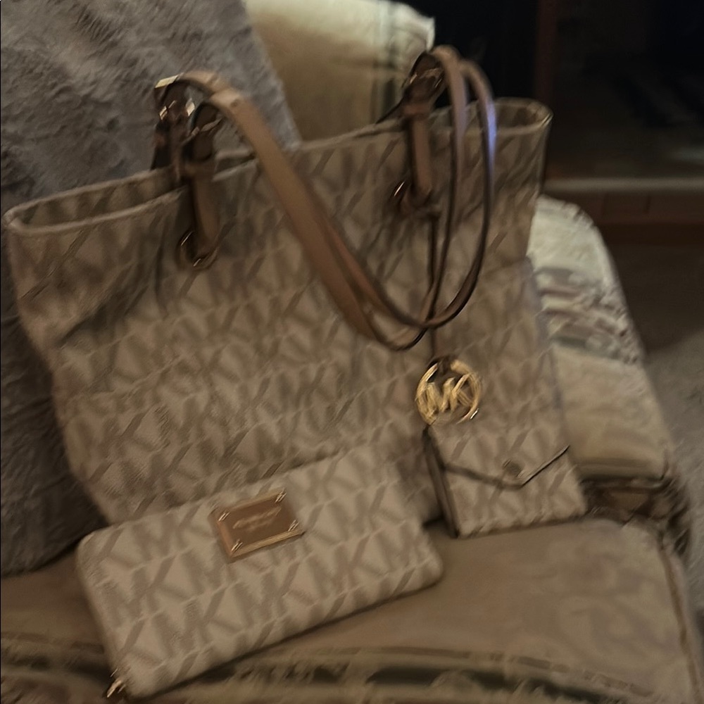 Michael Kors Gray Tote Bag with matching Wallet and the small change/card purse